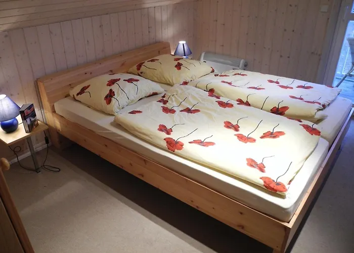 Hagebutte - بابي